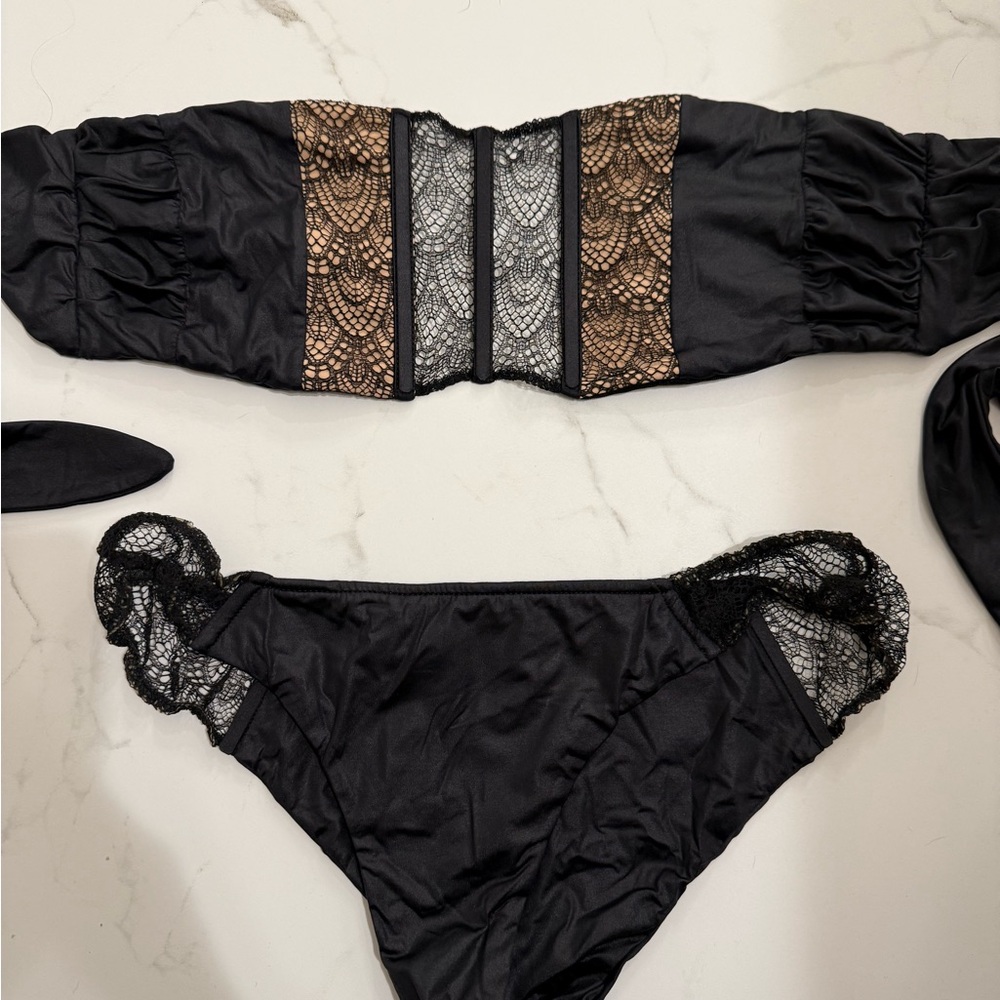 Beach Bunny Black Lace-Panel Bandeau Bikini